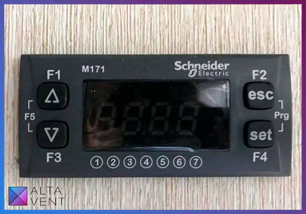 Контроллер Sneider Electric обеспечивает работу приточной установки системы вентиляции
